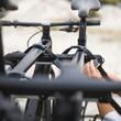 Suport 3 biciclete cu prindere pe haion Thule OutWay Hanging 995001 pentru MG EHS HS 5 usi SUV model 2025 - prezent